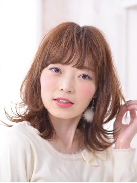 アキュレ(Aqure) 【Ａｑｕｒｅ】大人可愛い外ハネレイヤー