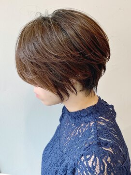 アヴァロン(AVALON) 【mag  ginza】立体感丸みショートボブ×ハイライトカラー