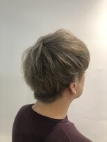 シアン(CYAN)&nbsp;【メンズシルバーアッシュ】担当 中野れお