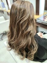 アイズウェスト(I's WEST) 大人レイヤースタイル/カット/ヘアカラー/ヘッドが人気/函館