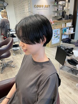コワファーストナガサキシャンプーボーイ(COIFF1RST NAGASAKI SHAMPOO BOY) 大人可愛い20代30代40代黒髪前下がりショートボブ丸みショート◎