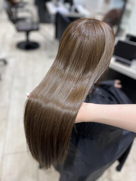 ユーフォリア 銀座本店(Euphoria) Mako マロンベージュ 透明感 ブリーチなし モテ髪