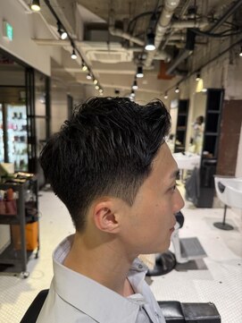 フランクスバーバーザスタンド(Frank’s barber the stand) サーフカール/スパイキーショート/フェザーパーマ/飯田橋S