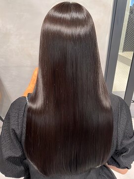 シャルムバイケンジ(Charm.by KENJE) 暗めカラーグランマッシュデザインカラー髪質改善20代30代有楽町