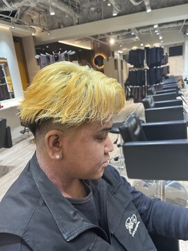 ルースト 渋谷店(ROOST) [短髪ハイトーン]アップバング×ブロンド