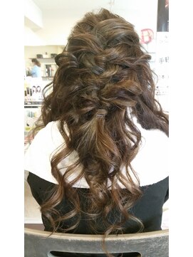 ヘアメイク アンク まきおろしアレンジ