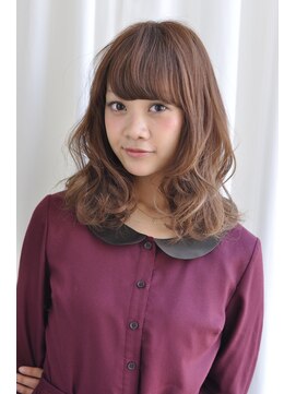 クラン(clan) フェザーロング透明感グレージュ