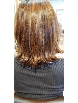 ヘアステージ ラプリュム(HAIR STAGE Ra Plume) 「Ra  plume」切りっぱなし　ミディアムスイング☆