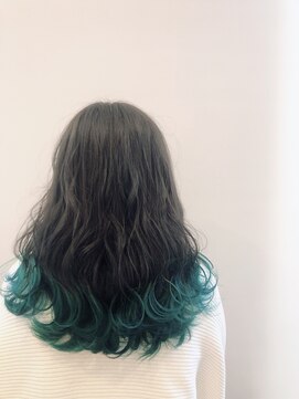 ヘア ラボ トアル(hair labo toaru) ターコイズブルーグラデーション