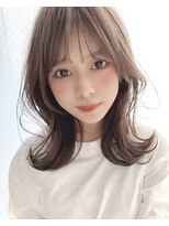 レイヤーくびれ（ピンクベージュボブルフ）