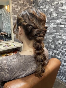 リリー シンジュク(Lilly) 【Lilly新宿】#アレンジ#ヘアセット#編みおろし