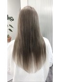 ナチュラルグレージュ