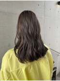 透け感アッシュグレーカラー ブリーチカラーゆるふわ大人可愛い
