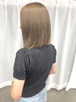 アルマバイロサ(ALMA by ROSA)&nbsp;グレージュカラー×切りっぱなしボブ　担当SE-YA