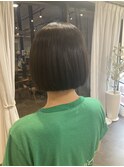 重めボブのコンパクトショートstyle×アッシュブラック