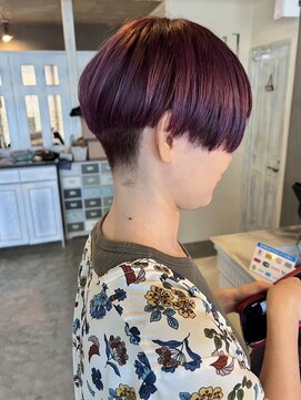 アトリエ エス atelier es HAIRDESIGN ハンサムショート/コンマヘア/メンズライク/ジェンダーレス/小顔