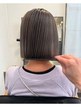 ユノ(juno) ボブとグレージュ　シオガマ