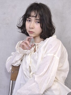 コイ(coii) 外国人風/グレージュ/レイヤーボブ