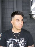 ハイフェード×アップバングショート短髪清潔感ビジネス爽やか