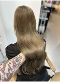 オリーブベージュ　レイヤーカット　前髪　ブリーチなし　艶髪　