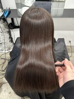 ココ 本八幡(KOKO)&nbsp;黒髪クラゲヘアーオリーブグレー小顔ココアベージュロングヘア