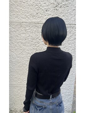 アッシュ 二俣川南口店(Ash) 【クールなショート】ブルーブラック×ショート