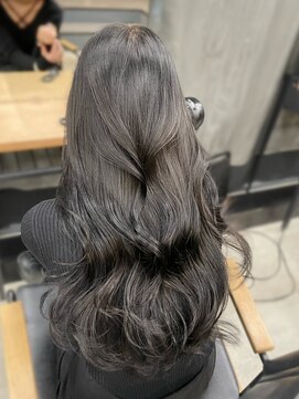 アリュウル 表参道(ALLURE) 赤みなし◎ダークグレー　レイヤーカット　学割U24