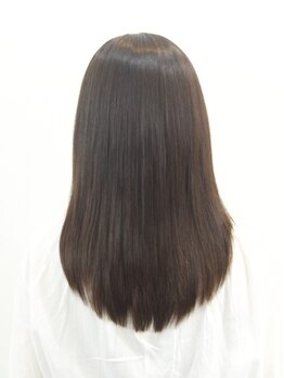 ルートティーヘアーの写真/お客様の状態に合わせ最適な髪質改善をご提案し髪のお悩みを解決◎あなたの理想の艶と潤いを叶えます。