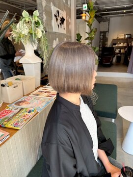 ギネス(Giness) スモーキーシルバーボブ