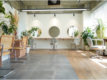 ラノバイヘアー 京都(Lano by HAIR)の写真/至極この上ない贅沢タイム♪理想を超える美をご提案◎丁寧なカウンセリングと施術で満足度の高い仕上がりへ