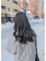 カラフェ(carafe)&nbsp;ヘーゼルグレージュ　艶髪　小顔カット　札幌大通　髪質改善