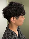 ツーブロック 波巻きスパイラルパーマ メンズショート 束感 20代