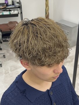 シーバイスリー 綱島(C×3) ブリーチ毛 × 波巻きパーマ