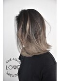 LOWE 外国人風バレイヤージュとミントベージュの大人ボブ