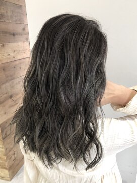 フォーク(FOLK) KASUMI 外国人風アッシュグレージュハイライト　【FOLK 恵比寿】