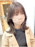 イヤリングカラー×くびれミディアム