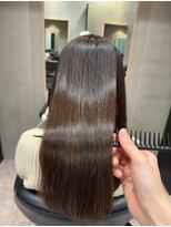 アム 表参道(am)&nbsp;小顔薄めバンググレージュレイヤーロング前髪パーマ黒髪