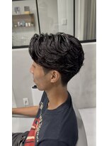 ホワイト(WHITE)&nbsp;ニュアンスパーマ/毛流れパーマ/メンズパーマ