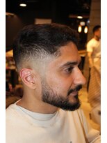 フランクスバーバー アンド ビアークラブ(FRANK'S BARBER and BEER CLUB)&nbsp;スキンフェードアップバング