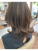 ブラウンベージュ