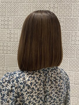 ピークアブー アヴェダ アトレ恵比寿(PEEK-A-BOO AVEDA) 前下がりボブベージュブラウン