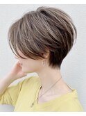 大人可愛い立体感ショートボブ