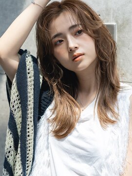 エミュ 表参道 青山(emu) 【emu井上信洋】顔まわりに軽やかな動きのハッシュカットウルフ