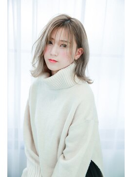 ベージュカラー×ハイライト