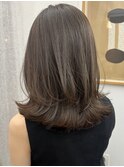 ミディアムレイヤーカット顔周りレイヤーウルフハッシュカット