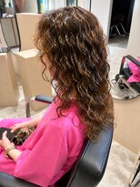 ロダ ヘアー(RODA hair)&nbsp;艶ウェーブで楽しむ大人の秋パーマ
