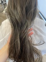 ヘアーアイスカルテット(HAIR ICI QUARTET) 艶髪　ロング　グレージュ