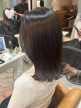 ロンド 銀座(Lond) 【Noa】長めの切りっぱなしロブ