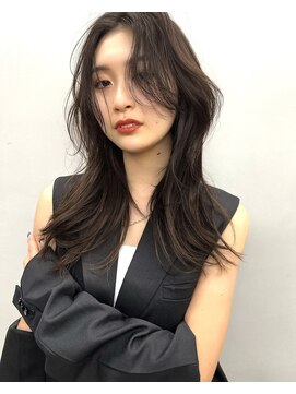 サイン 表参道(SIGN) レイヤーカットグレージュカラーデザインカラーシルキーベージュ