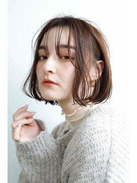 ベルフロック(belfloc) 小顔クラゲヘアー。黒髪ココアベージュでオリーブグレー。